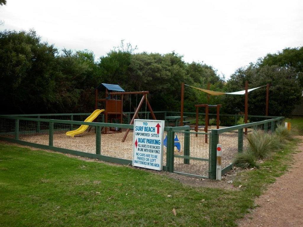 The Lakes Beachfront Holiday Park Lake Tyers Beach Eksteriør bilde