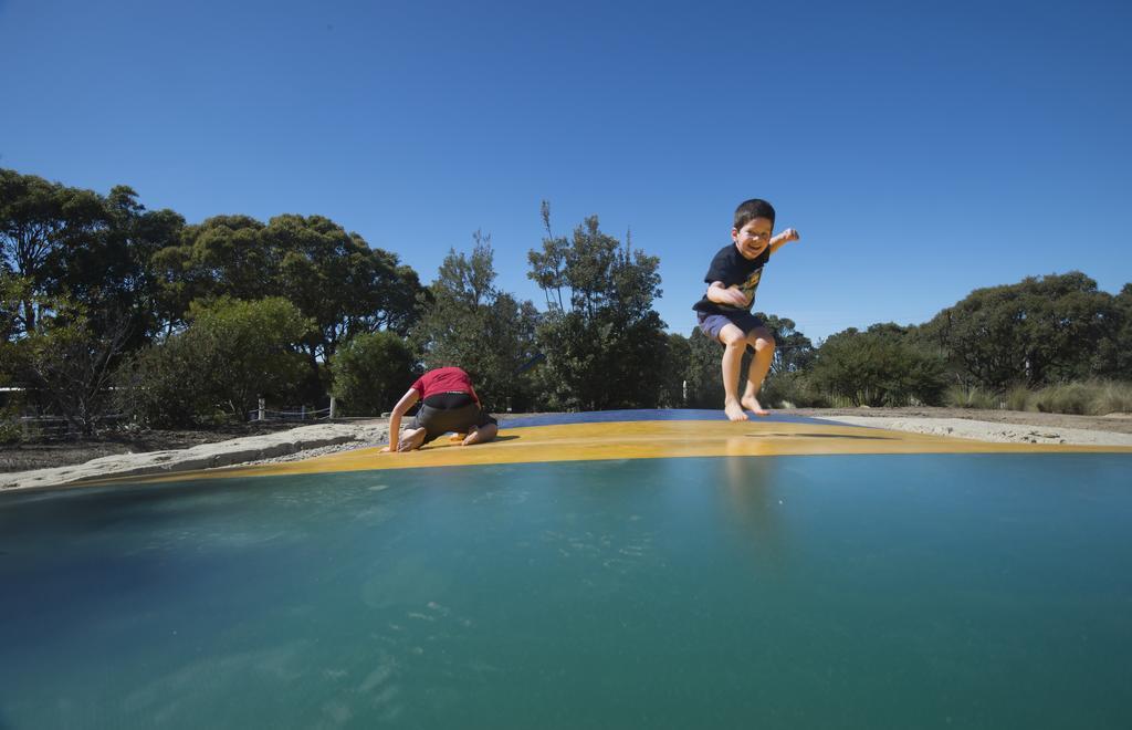 The Lakes Beachfront Holiday Park Lake Tyers Beach Eksteriør bilde